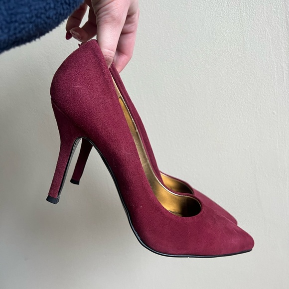 Burgundy Suede Nine West heels size 7 - Picture 4 of 6